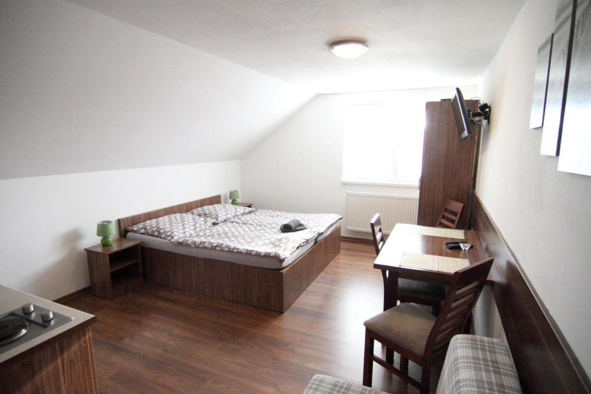 Apartmánový dom Stela Bešeňová Exteriér fotografie