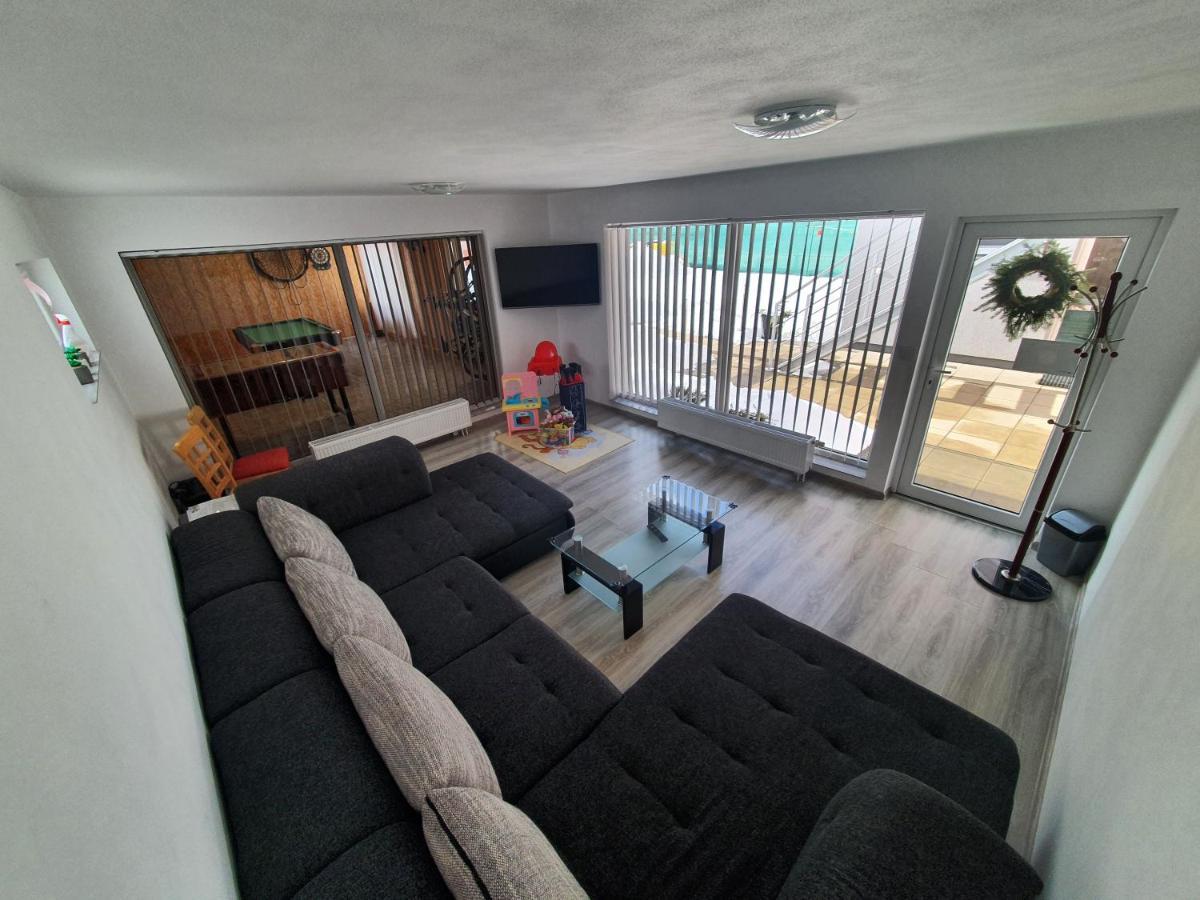 Apartmánový dom Stela Bešeňová Exteriér fotografie