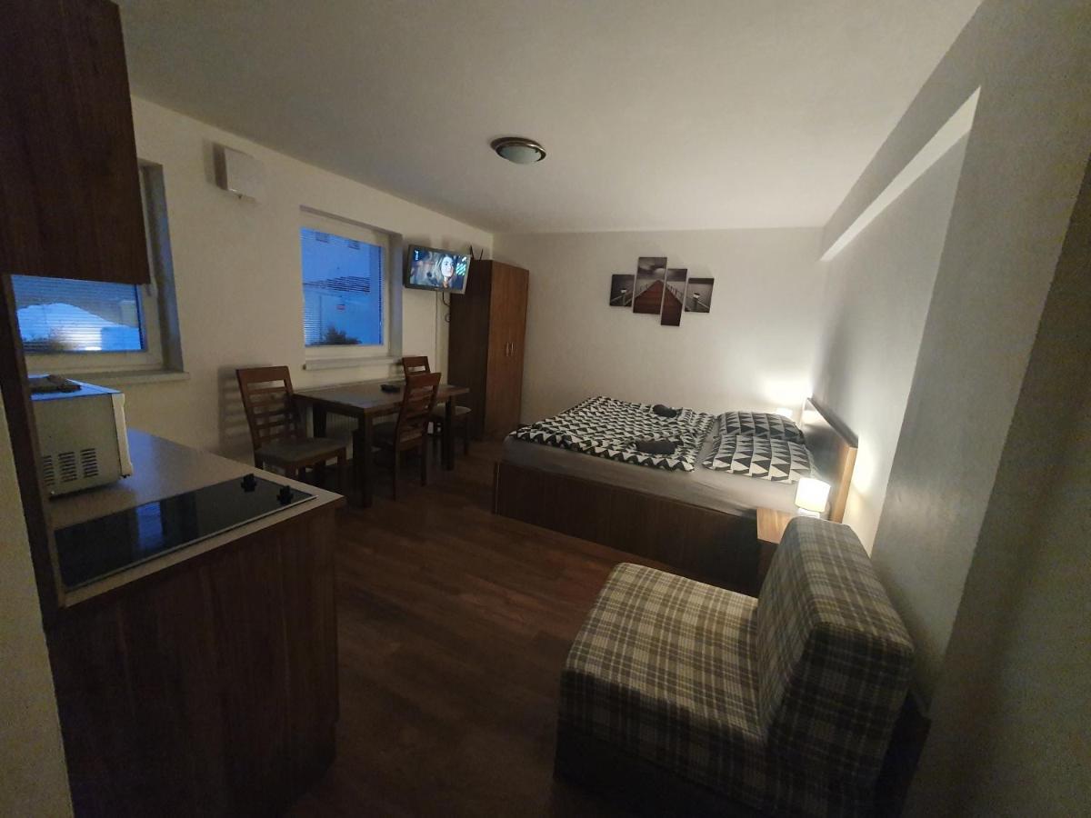 Apartmánový dom Stela Bešeňová Exteriér fotografie