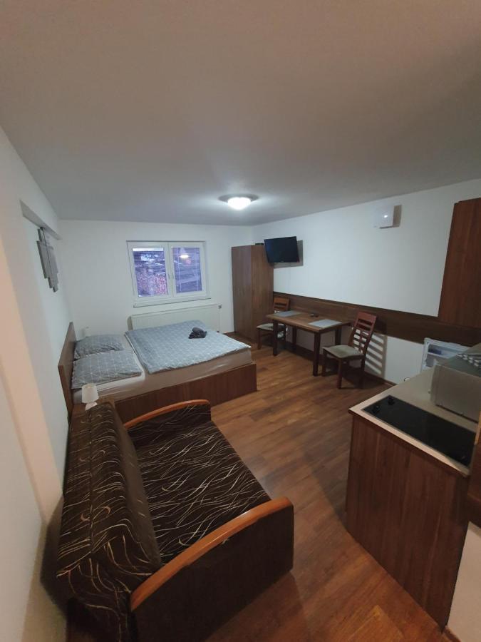 Apartmánový dom Stela Bešeňová Exteriér fotografie