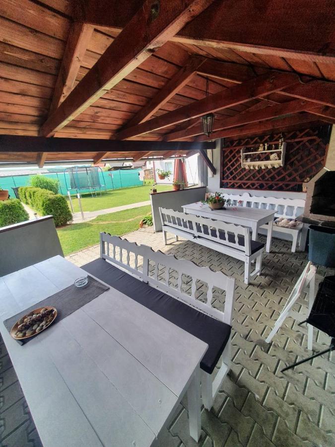 Apartmánový dom Stela Bešeňová Exteriér fotografie