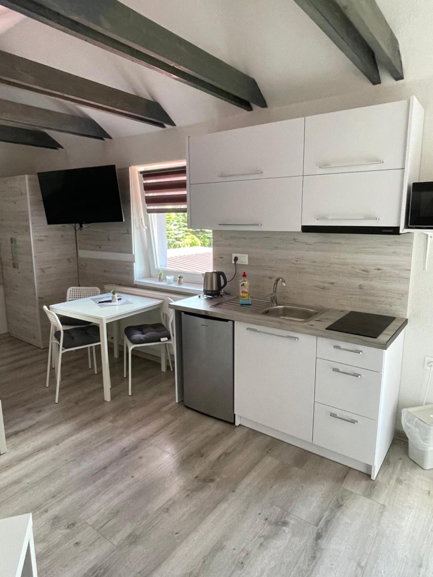 Apartmánový dom Stela Bešeňová Exteriér fotografie