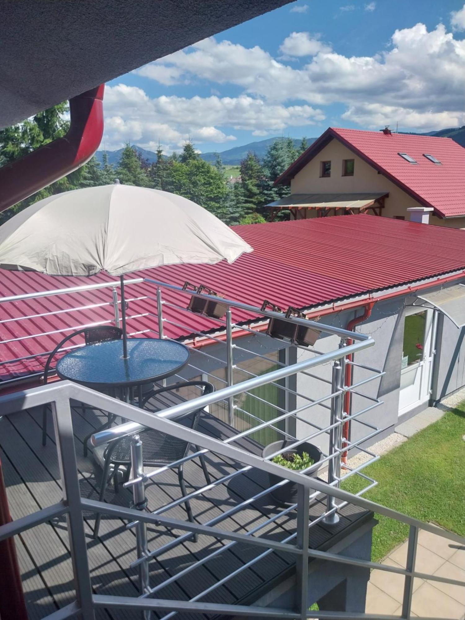 Apartmánový dom Stela Bešeňová Exteriér fotografie