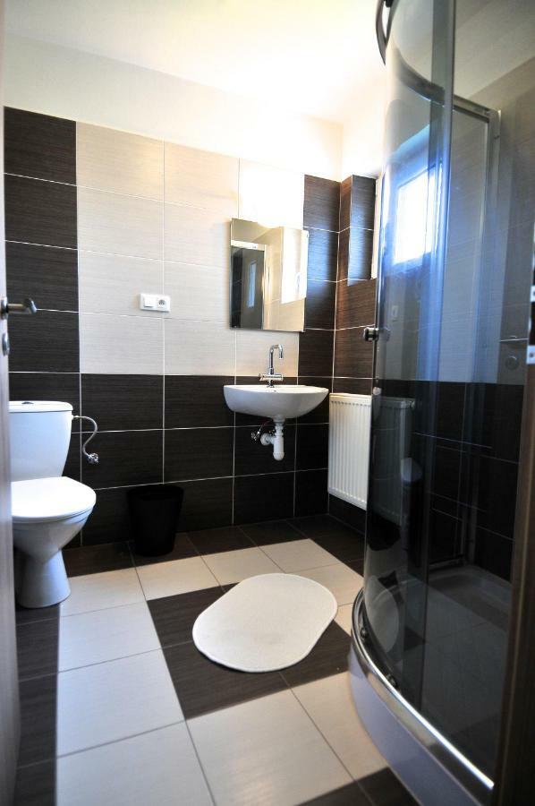 Apartmánový dom Stela Bešeňová Exteriér fotografie