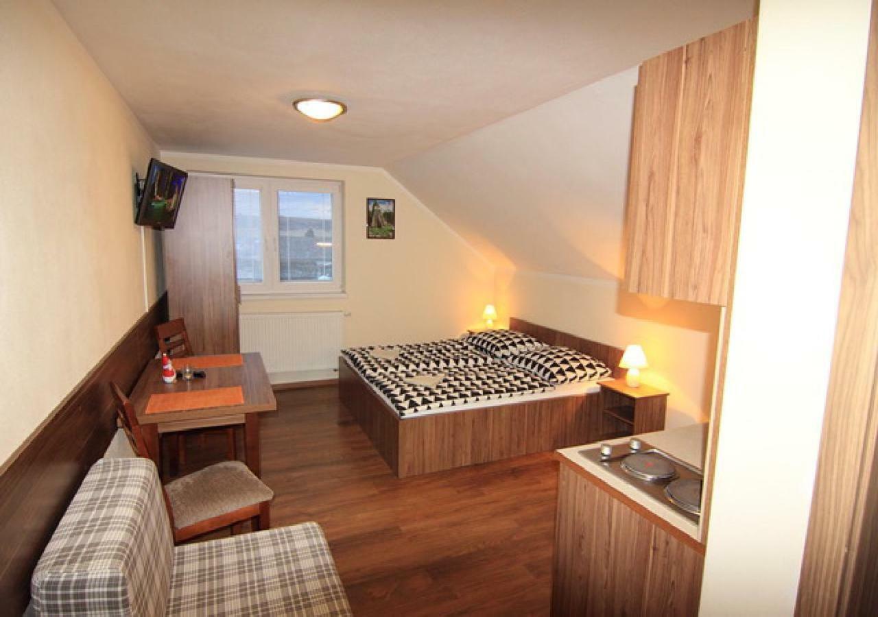 Apartmánový dom Stela Bešeňová Exteriér fotografie